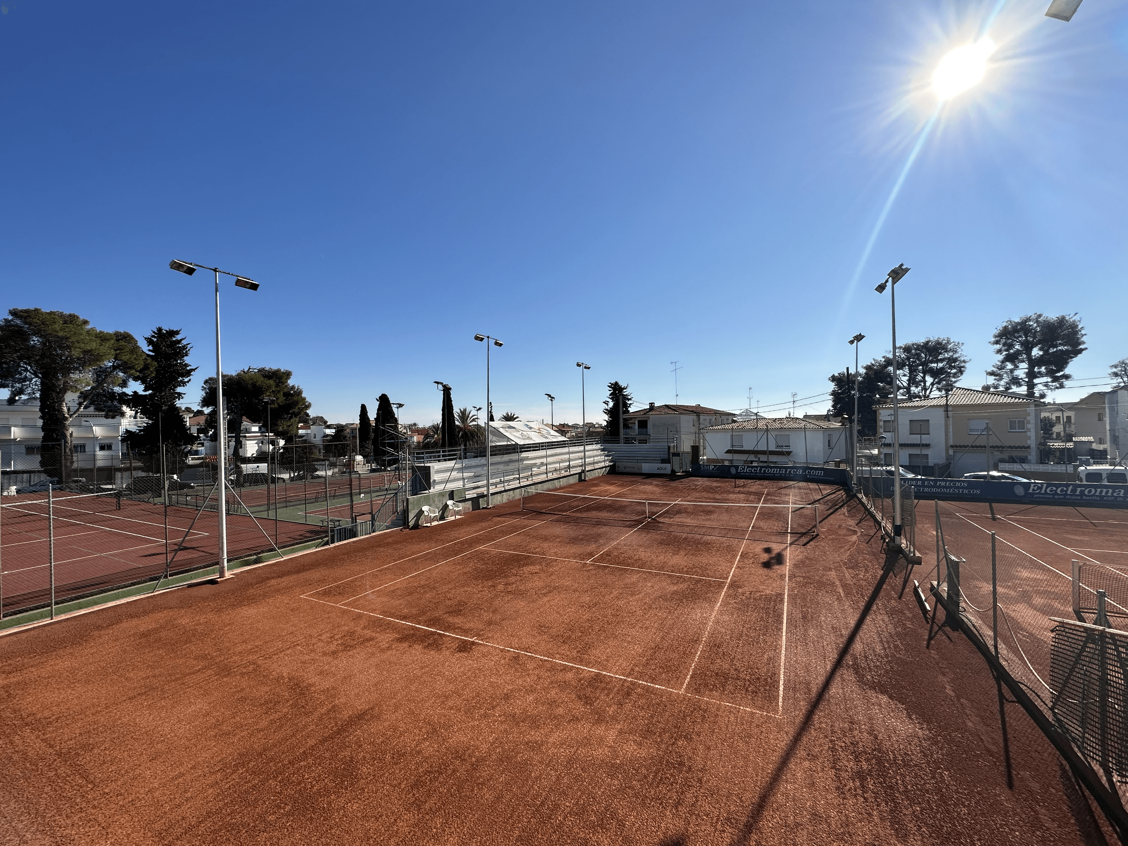 Vista aérea de las pistas de tenis del club
