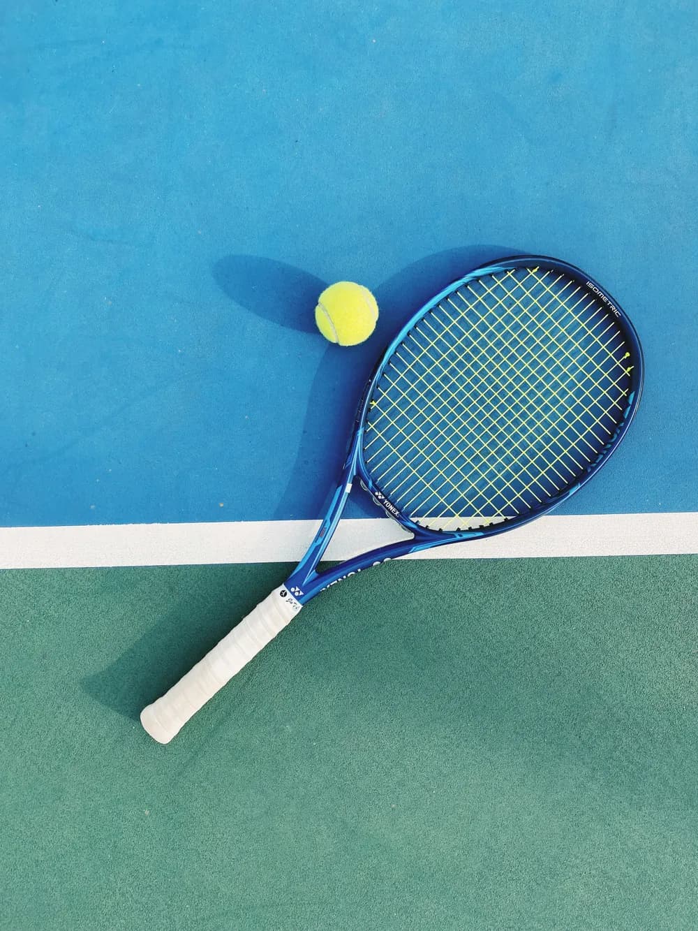 Tennis or padel court